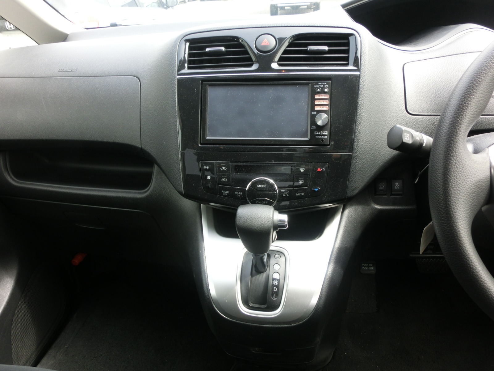 2012 Nissan Serena